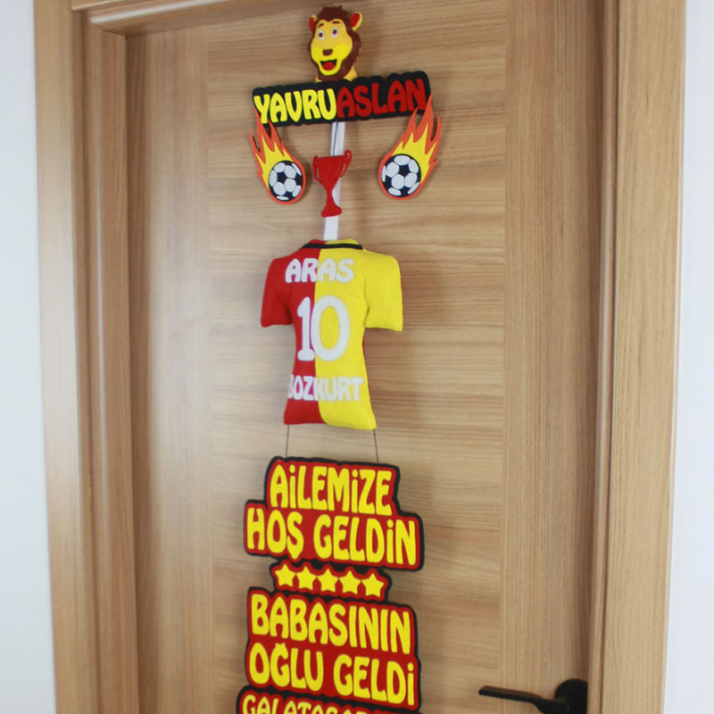 Aras Bozkurt isimli Yavruaslan Kapı Süsü