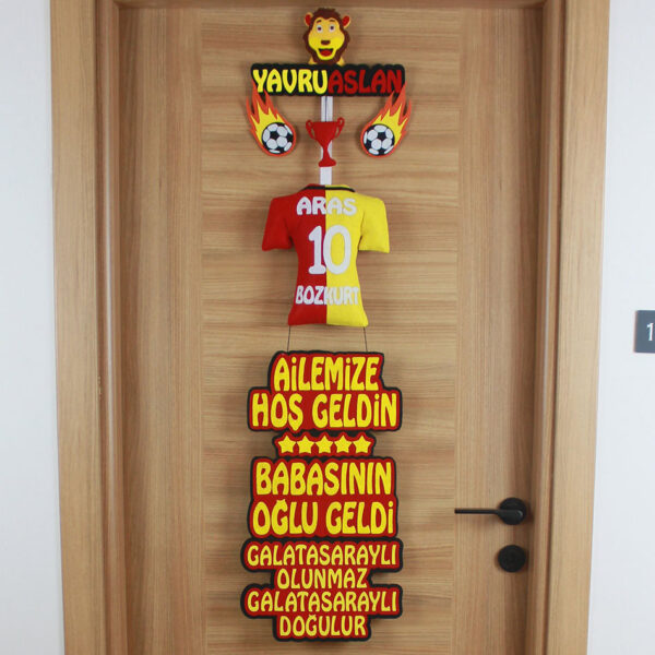 Aras Bozkurt isimli Yavruaslan Kapı Süsü
