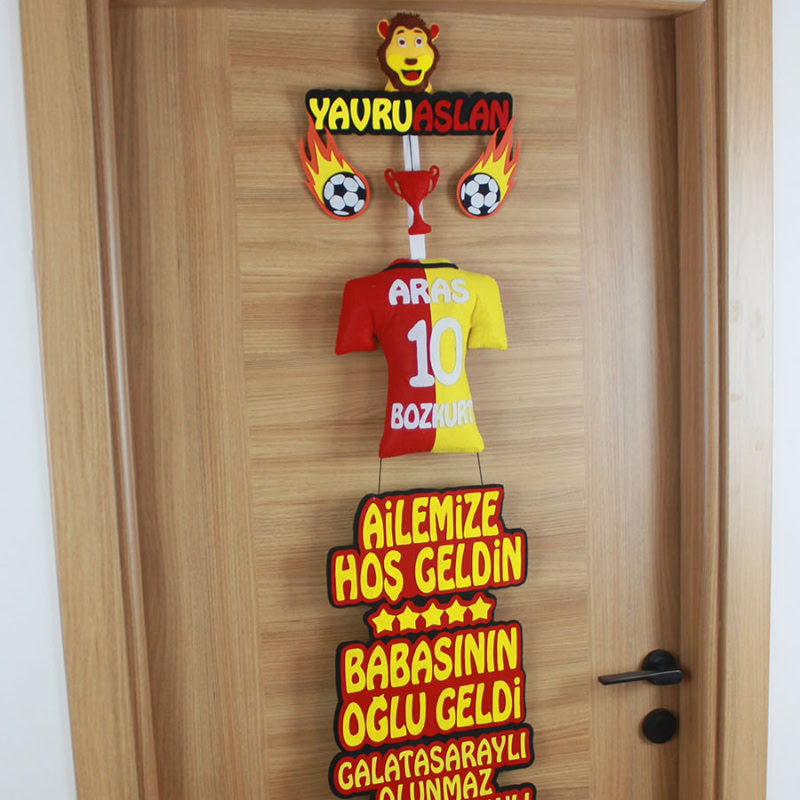 Aras Bozkurt isimli Yavruaslan Kapı Süsü