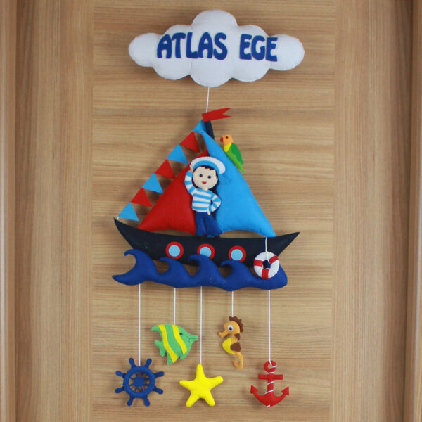 Atlas Ege isimli Denizci Bebek Kapı Süsü