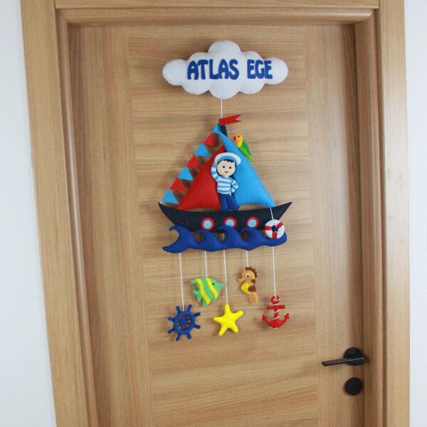 Atlas Ege isimli Denizci Bebek Kapı Süsü