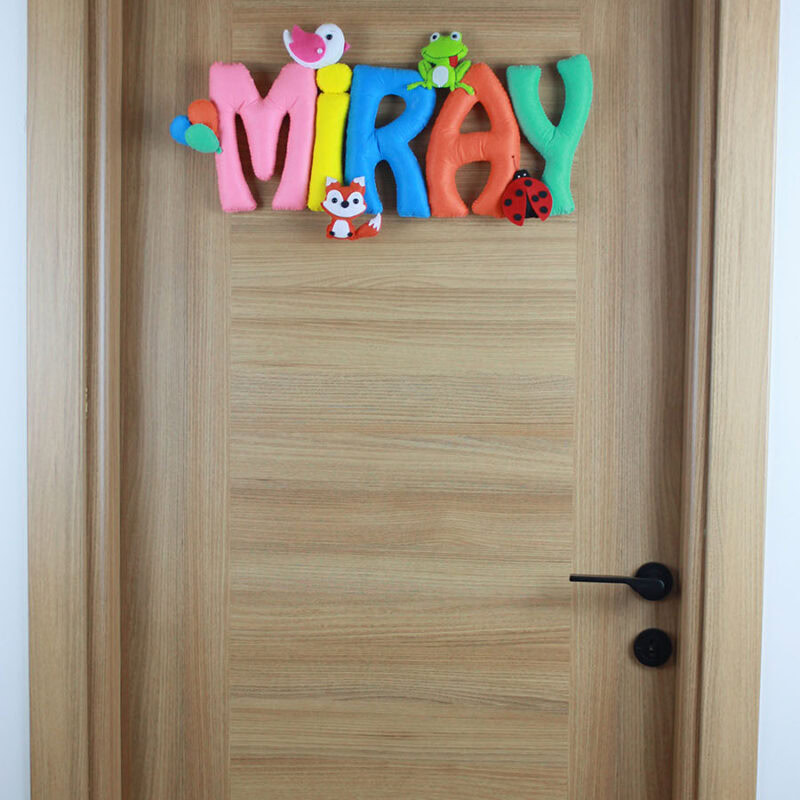 Miray isimli hayvan figürlü keçe bebek kapı süsü