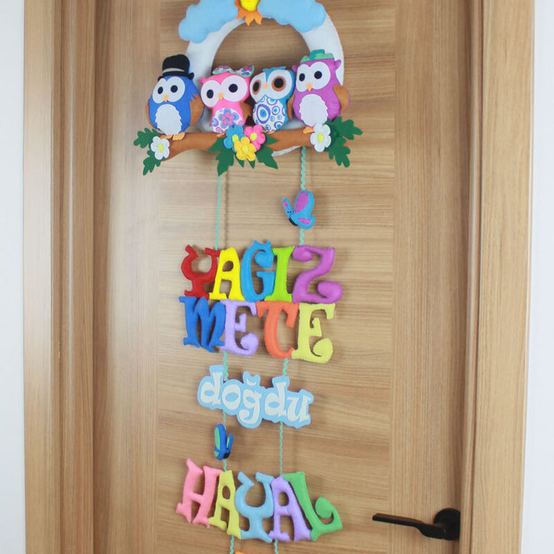 Yağız Mete ve Hayal isimli renkli keçe harfler ve kelebekler