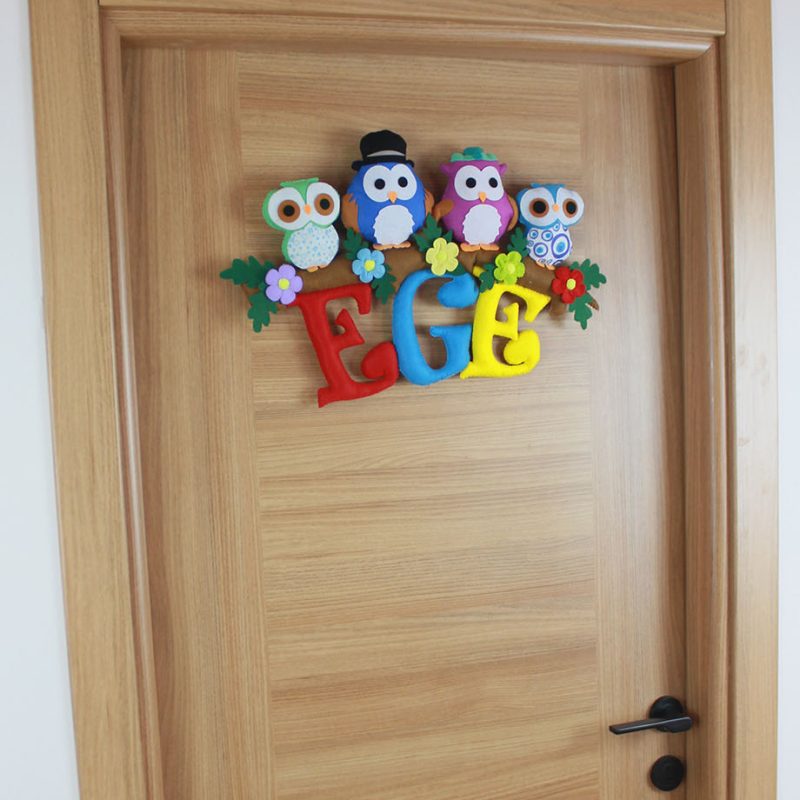 Baykuşlu kapı süsü dal ve yaprak işçiliği detayı