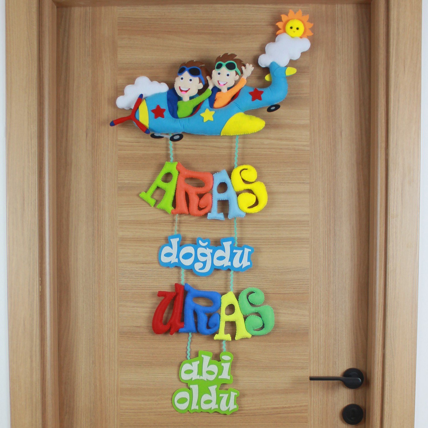 Aras ve Uras İsimli Kardeş Pilot Temalı Bebek Kapı Süsü