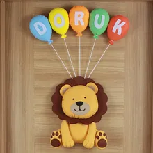 Doruk İsimli Balonlu Aslan Keçe Hastane Kapı Süsü