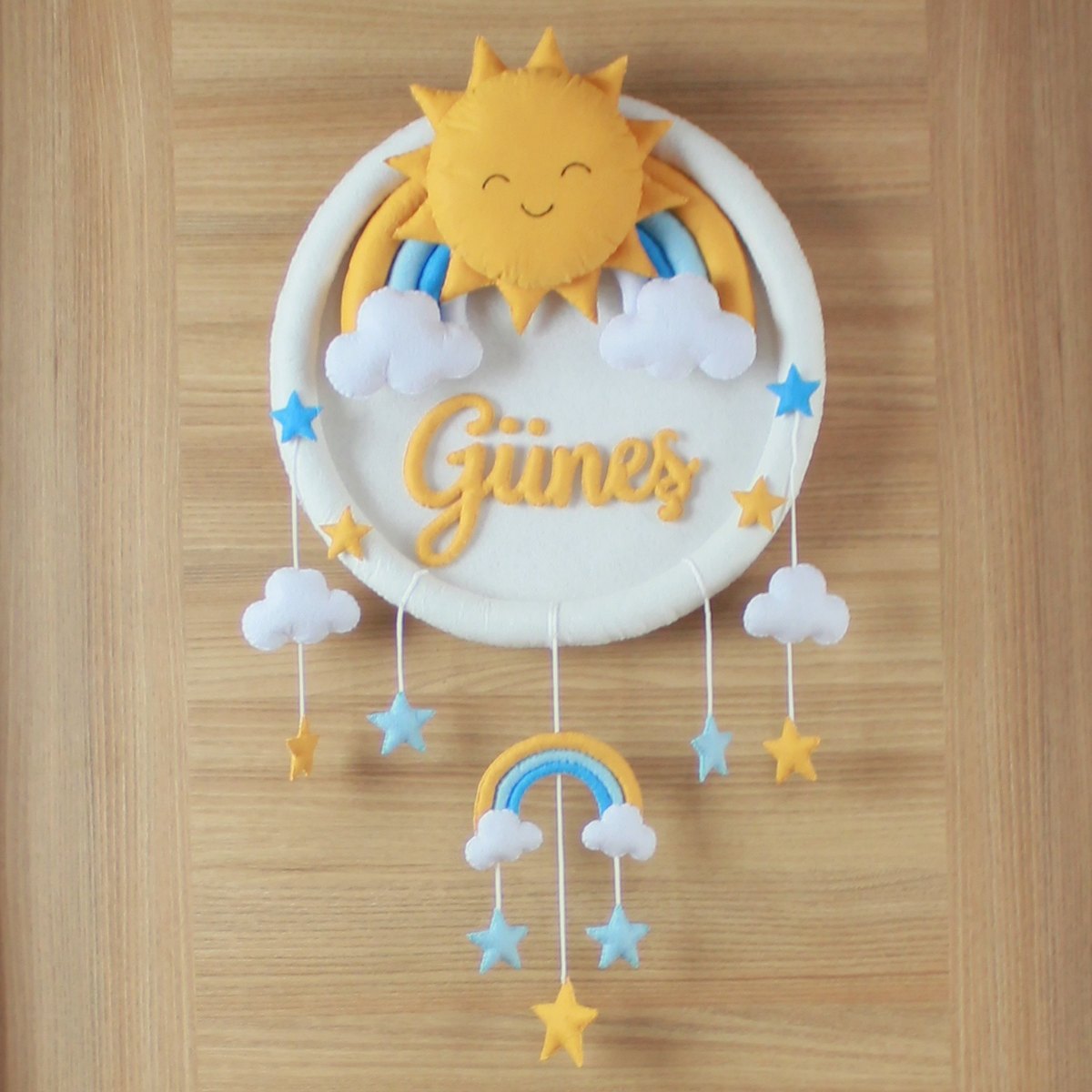 Güneşli Gökkuşağı Kasnak Keçe Bebek Kapı Süsü – kapak